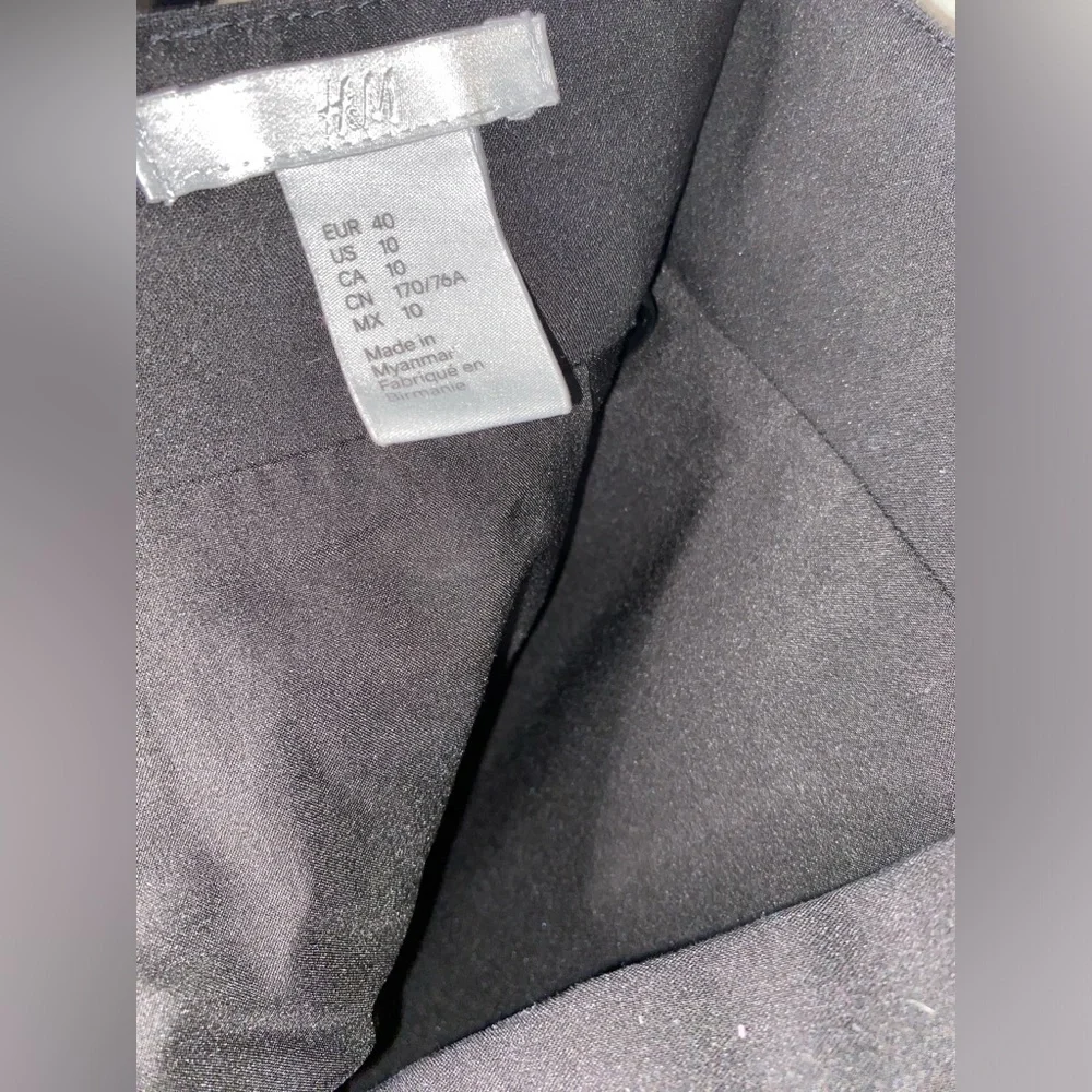 H&M Black Pencil Skirt Size 10 Business Casual Classic, Work, Office Basic